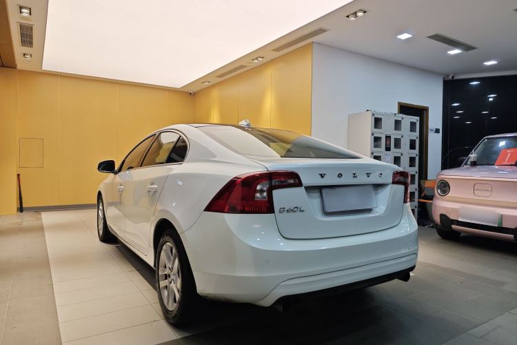 Used Volvo S60 2018 S60L T3 Smart Upgrade Edition
