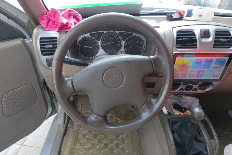 Used JMC Baodian 2013 2.8T Two-Wheel-Drive Diesel Luxury Fashion Edition