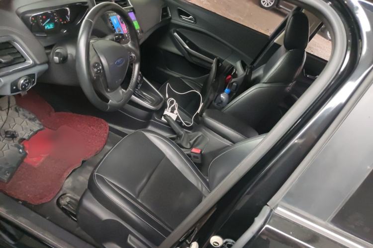 Used Ford Escort 2015 1.5L Automatic Fashion Model