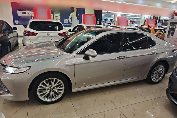 Used Toyota Camry 2019 2.5G Luxury Edition China VI Standard
