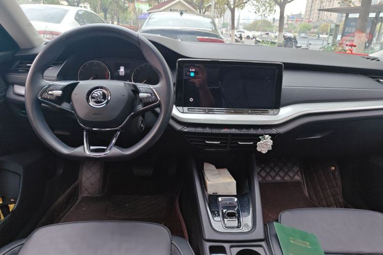 Used Skoda Octavia 2021 PRO TSI280 DSG Luxury Edition Center Console