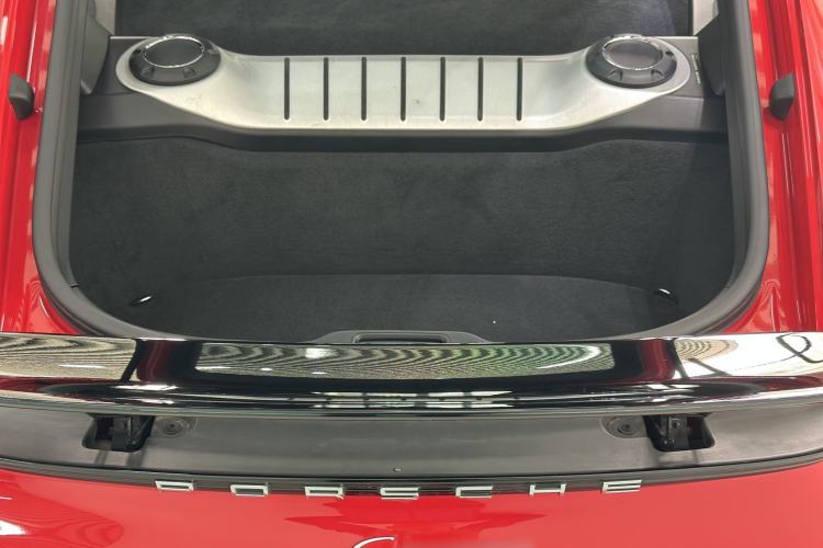 Used Porsche 718 2020 Cayman 2.0T Interior 2