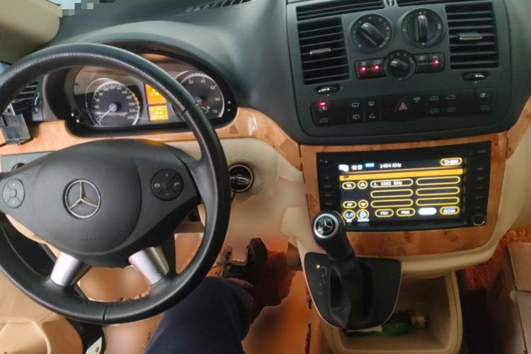 Used Mercedes-Benz Viano 2013 3.0L Hospitality Edition Steering Wheel