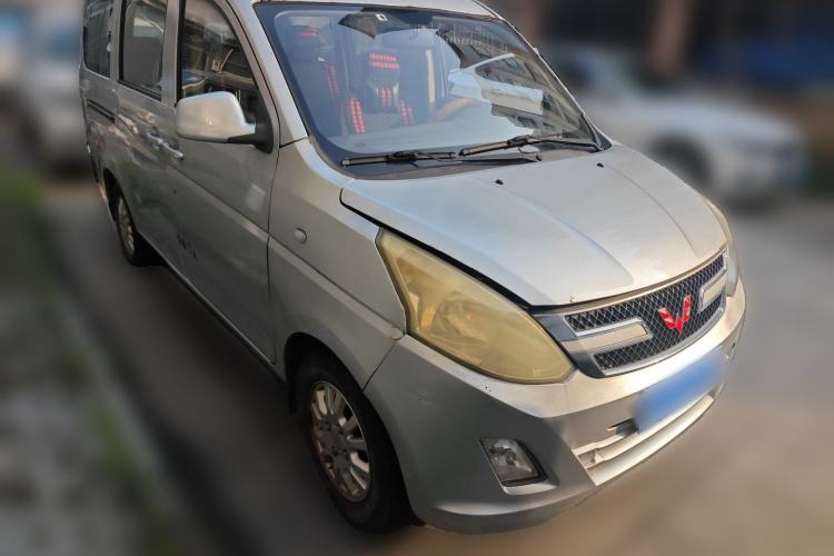 Used Wuling Rongguang V 2016 1.2L Standard Version Front Right 45 Deg