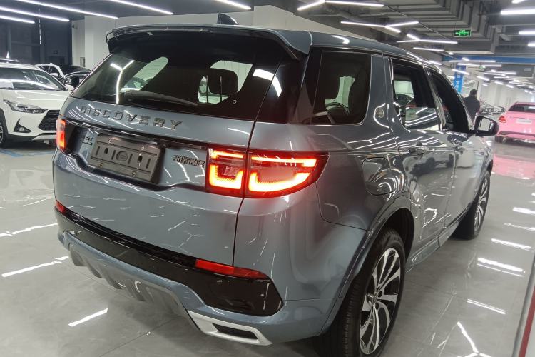 Used Land Rover Discovery Sport 2020 249 PS R-Dynamic Performance Edition Rear Right 45 Deg