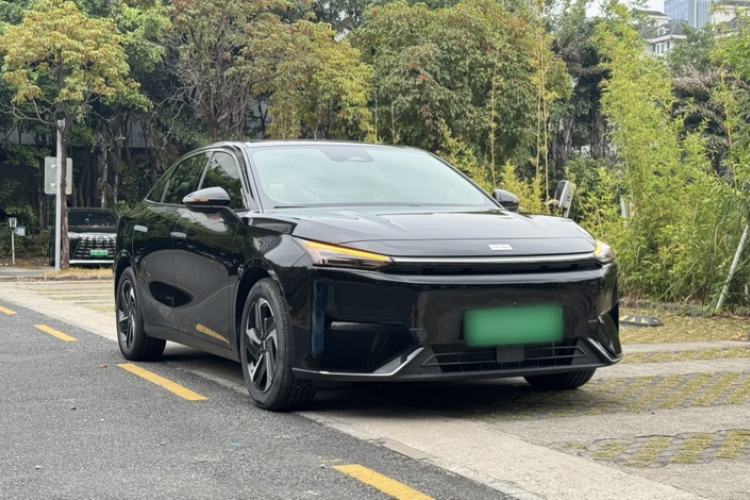 Used Geely Galaxy L6 2024 125km PLUS Dragon Edition