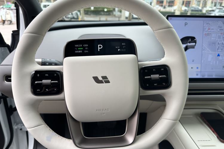 Used Li Auto Li Auto i6 2025 Model Two-Wheel-Drive Standard Type
