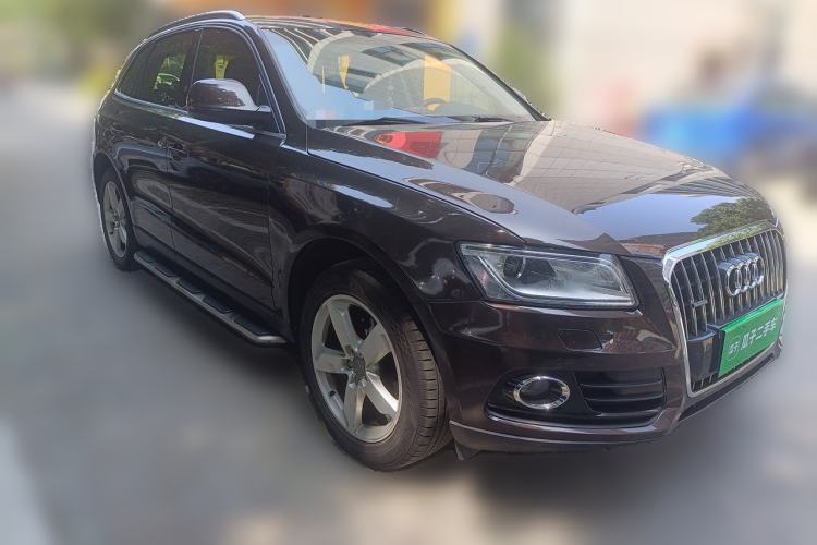Used Audi Q5 2013 40 TFSI Comfort Edition Front Right 45 Deg