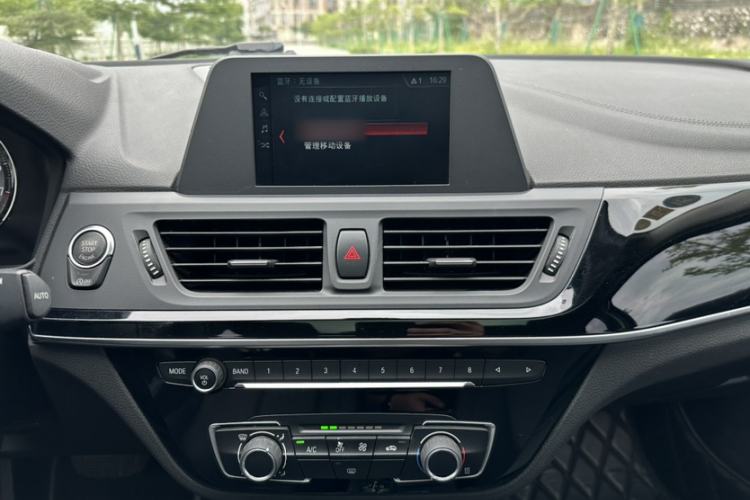 Used BMW 1 Series 2018 118i Sport Edition Audio And AC Panel