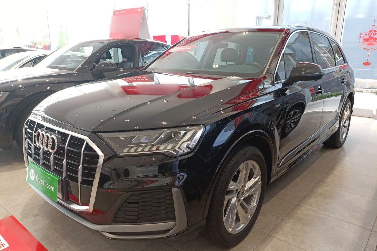 Used Audi Q7 2021 45 TFSI quattro S line Sport model
