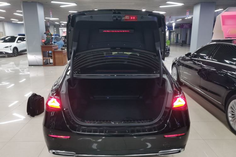 Used Mercedes-Benz E-Class 2025 Facelift E 300 L Premium Edition
