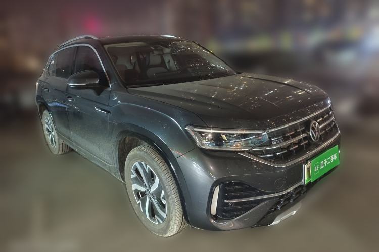 Used Volkswagen Tayron GTE Plug-in Hybrid 2023 280TSI Luxury Plus Advanced Edition Front Right 45 Deg