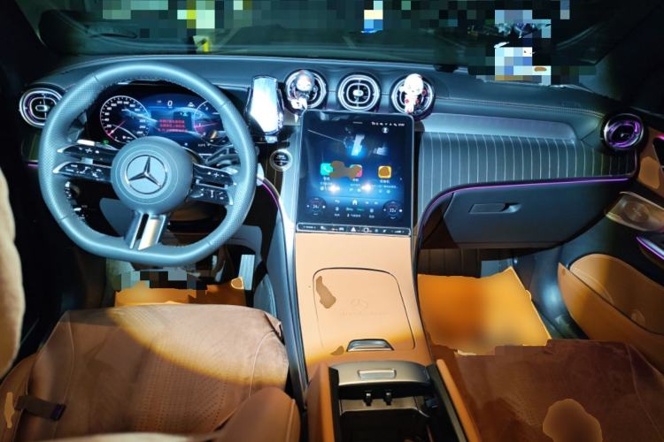 Used Mercedes-Benz GLC 2025 Refreshed GLC 300 L 4MATIC Dynamic Version 5 Seats
