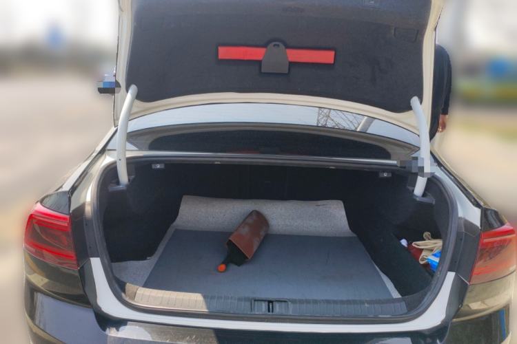 Used Volkswagen Magotan 2020 330TSI DSG Luxury Edition Trunk