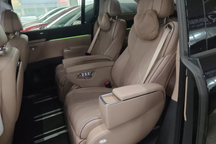 Used XPeng X9 2025 740 Ultra-Long Range Max Left Rear Seat