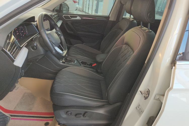 Used Volkswagen Tiguan L New Energy 2023 430 PHEV Plug-in Hybrid Prestige Edition Left Front Seat