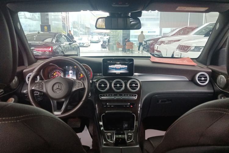 Used Mercedes-Benz GLC 2019 GLC 260 L 4MATIC Dynamic Model
