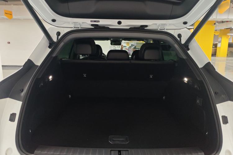 Used Zeekr 7X 2025 100 kWh Long-Range Rear-Wheel Drive with Intelligent Driving Features