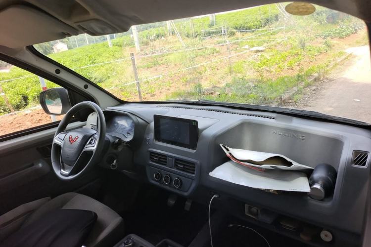 Used Wuling Yangguang 2024 300km Comfort Version with Sealed Windows 60kW