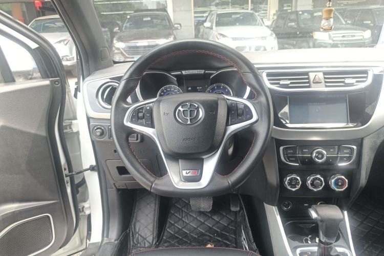 Used Brilliance V3 2015 1.5L Automatic Smart Version Steering Wheel