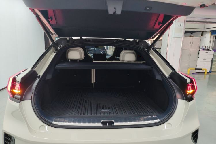 Used Zeekr 001 2026 95° All-Wheel-Drive Max Edition Trunk