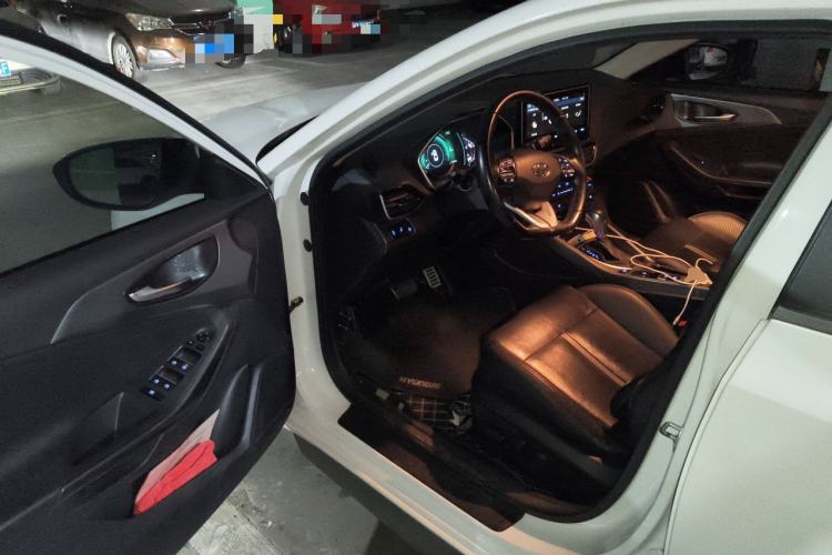 Used Hyundai Lafesta 2019 280TGDi Smart Speed Version China VI Standard Driver Seat