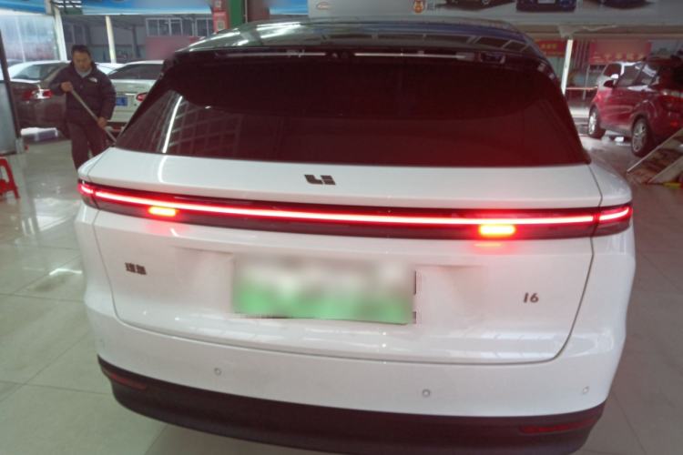 Used Li Auto Li Auto i6 2025 Model Two-Wheel-Drive Standard Type