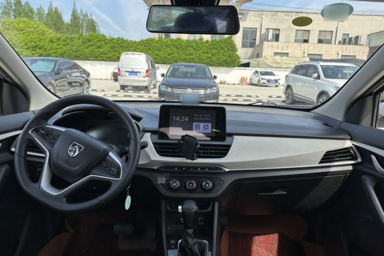 Used Baojun 360 2019 1.5L CVT Elite Version China VI Interior 3