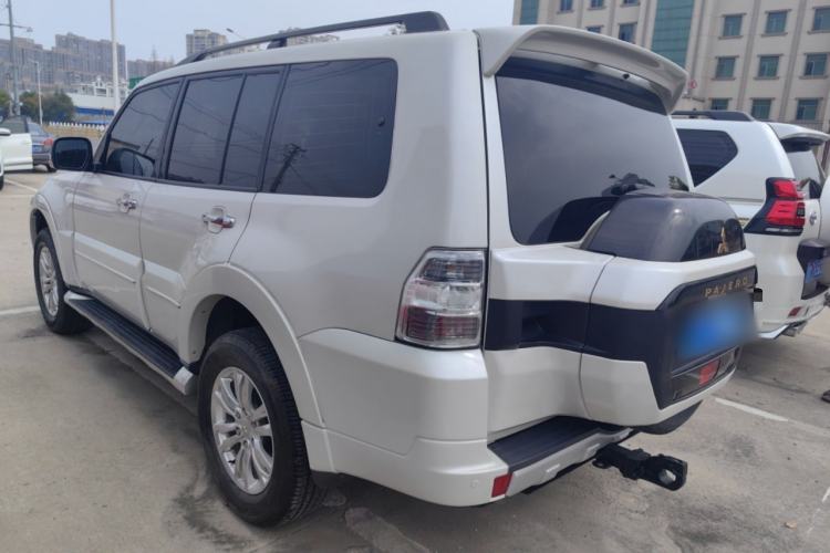 Used Mitsubishi Pajero 2018 V97 3.8L 5-Door GLS Sunroof – Middle East