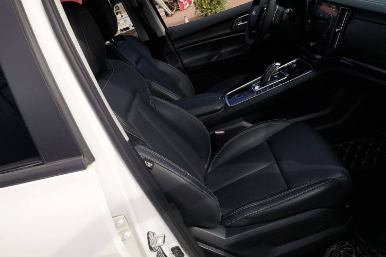 Used JMC Yuhu 9 2019 2.0T Automatic Gasoline Two-Wheel Drive Luxury Edition
