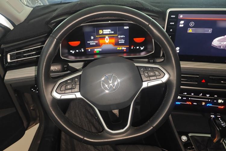 Used Volkswagen Sagitar 2023 200TSI DSG Excellence Edition Steering Wheel