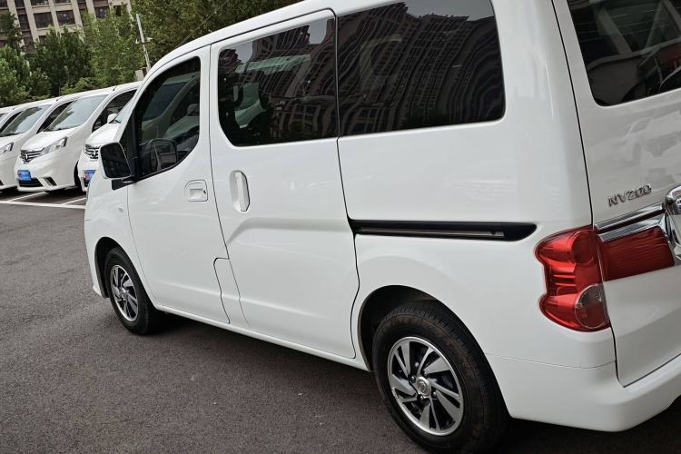 Used Nissan NV200 2018 1.6L CVT Luxury Model
