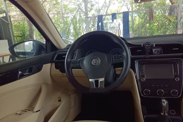 Used Volkswagen Passat 2014 1.4TSI DSG Prestige Edition Steering Wheel