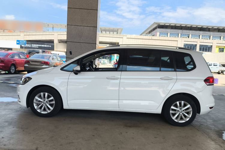 Used Volkswagen Touran 2018 Volkswagen Touran L 280TSI DSG Comfort Edition 7 Seats China VI Standard