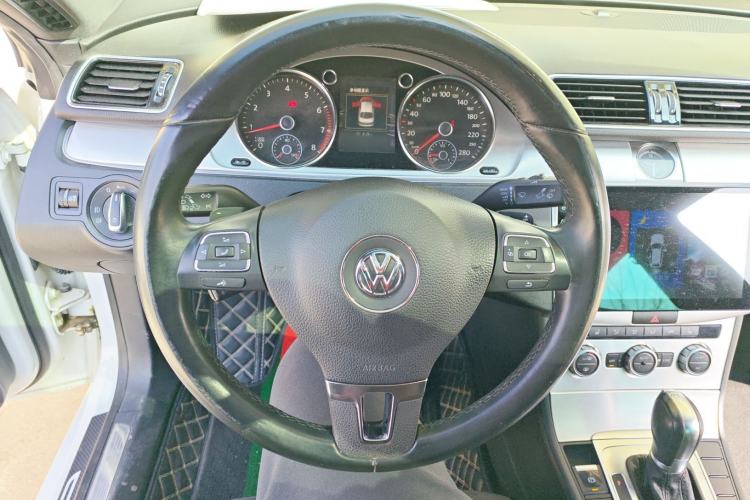 Used Volkswagen FAW-Volkswagen CC 2015 1.8TSI Luxury Model Steering Wheel