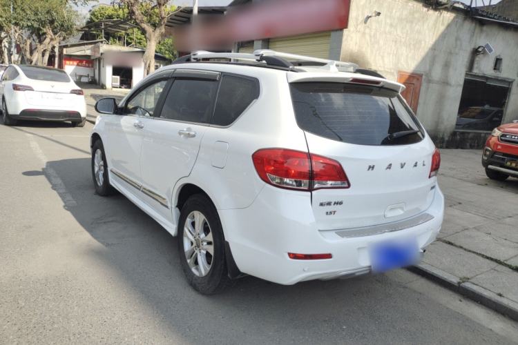 Used Haval H6 2015 Upgraded Model 1.5T Manual Two-Wheel Drive Elite Version