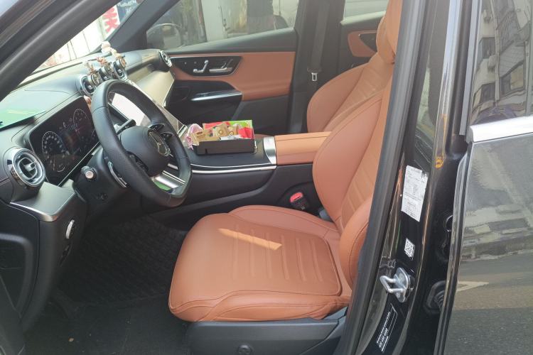 Used Mercedes-Benz GLC 2023 GLC 260 L 4MATIC Luxury Model 5 Seats Left Front Seat