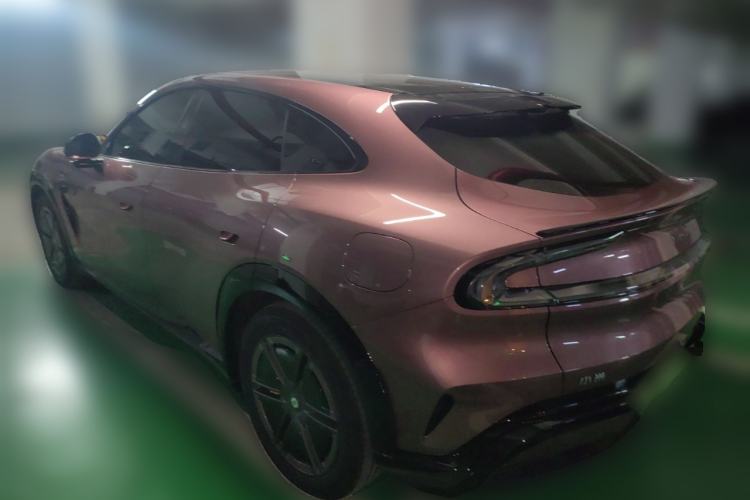 Used Xiaomi Auto YU7 2025 Ultra-Long Range All-Wheel Drive Pro Version
