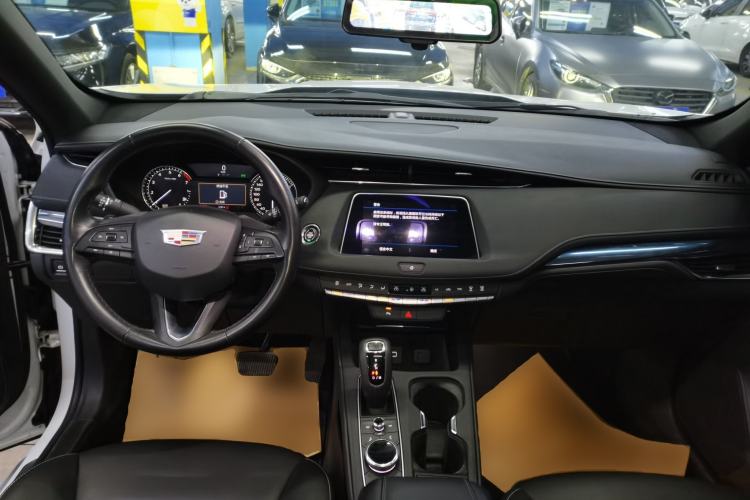 Used Cadillac XT4 2018 28T Two-Wheel Drive Tech Version