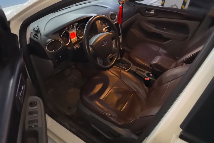 Used Ford Focus 2013 Hatchback Classic 1.8L Automatic Base Model Driver Seat