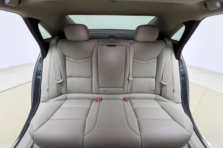 Used Cadillac XTS 2013 28T Leading Model
