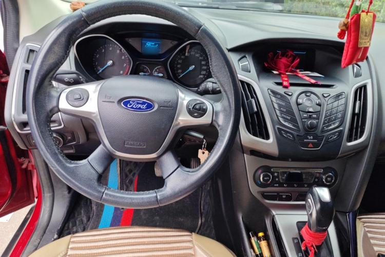 Used Ford Focus 2012 Hatchback 1.6L Automatic Fashion Edition
