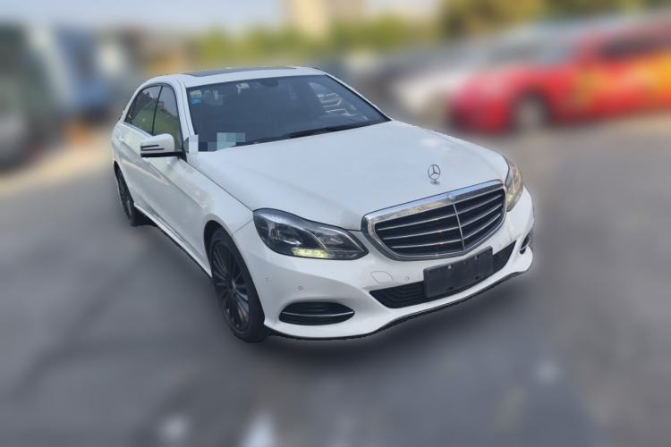 Used Mercedes-Benz E-Class 2015 E 200 L Front Right 45 Deg