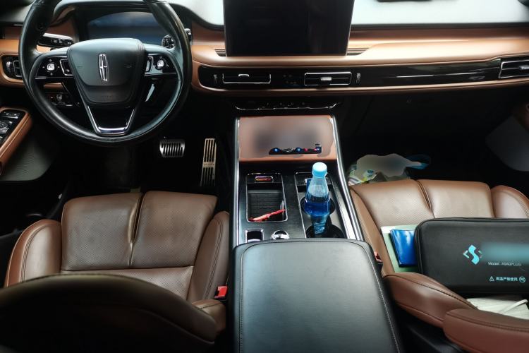 Used Lincoln Aviator 2020 3.0T V6 All-Wheel Drive Executive Version Center Console