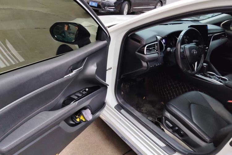 Used Toyota Camry 2023 2.0G Luxury Edition Driver Seat