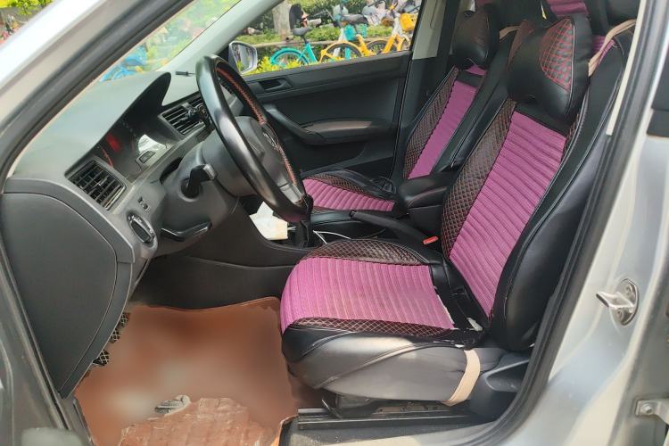 Used Volkswagen Santana 2015 1.6L Manual Fashion Edition
