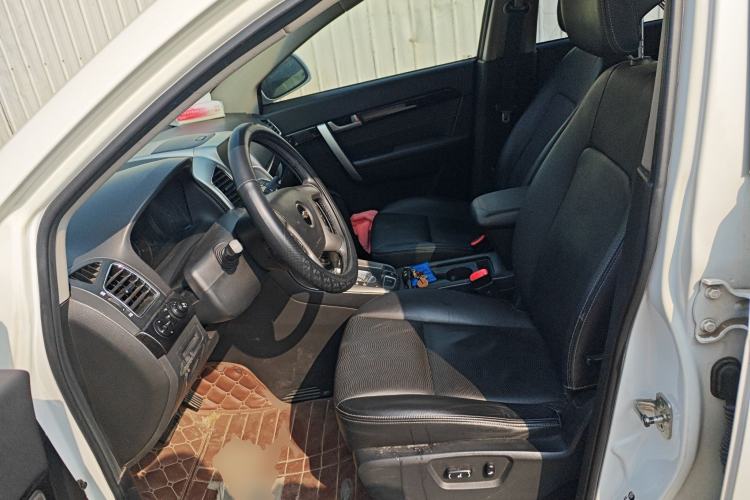 Used Chevrolet Captiva 2014 2.4L 4x4 Flagship Edition 7 Seats
