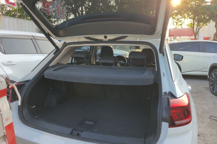 Used Volkswagen T-ROC 2022 280TSI DSG Two-Wheel Drive Elite PLUS