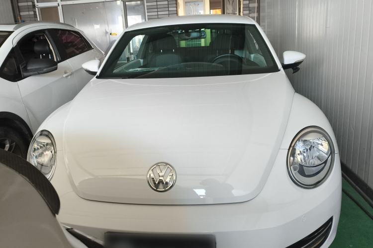 Used Volkswagen Beetle 2015 180TSI model
