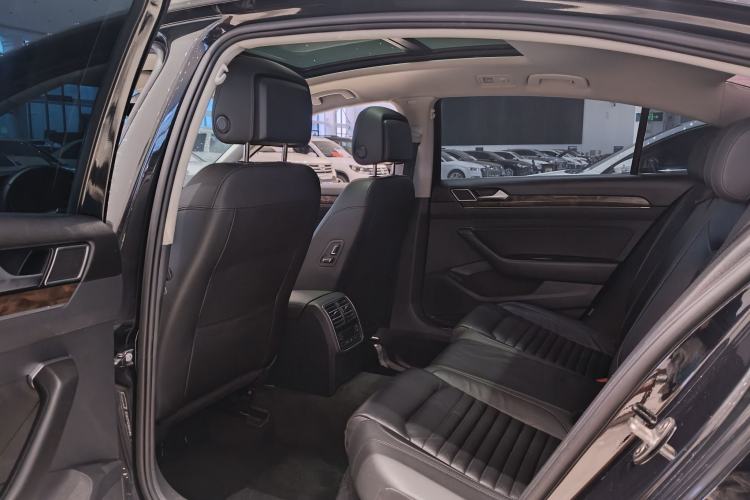 Used Volkswagen Magotan 2018 Facelift 330TSI DSG Luxury Model